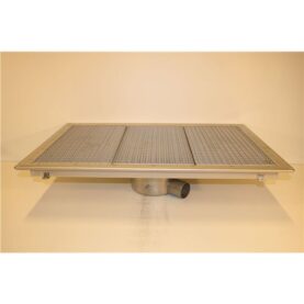 GOLVBRUNN FURO 113, 200 MM DJUP ÖVERDEL 75 MM 900X600 MM (LXB) SIDOUTLOPP KLÄMRAM FÖR PLASTMATTA